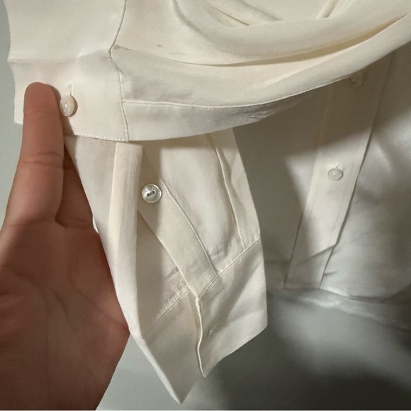 Vince Mixed Media Silk Linen Back Long Sleeve Button Down
Blouse Size Small - Picture 5 of 9